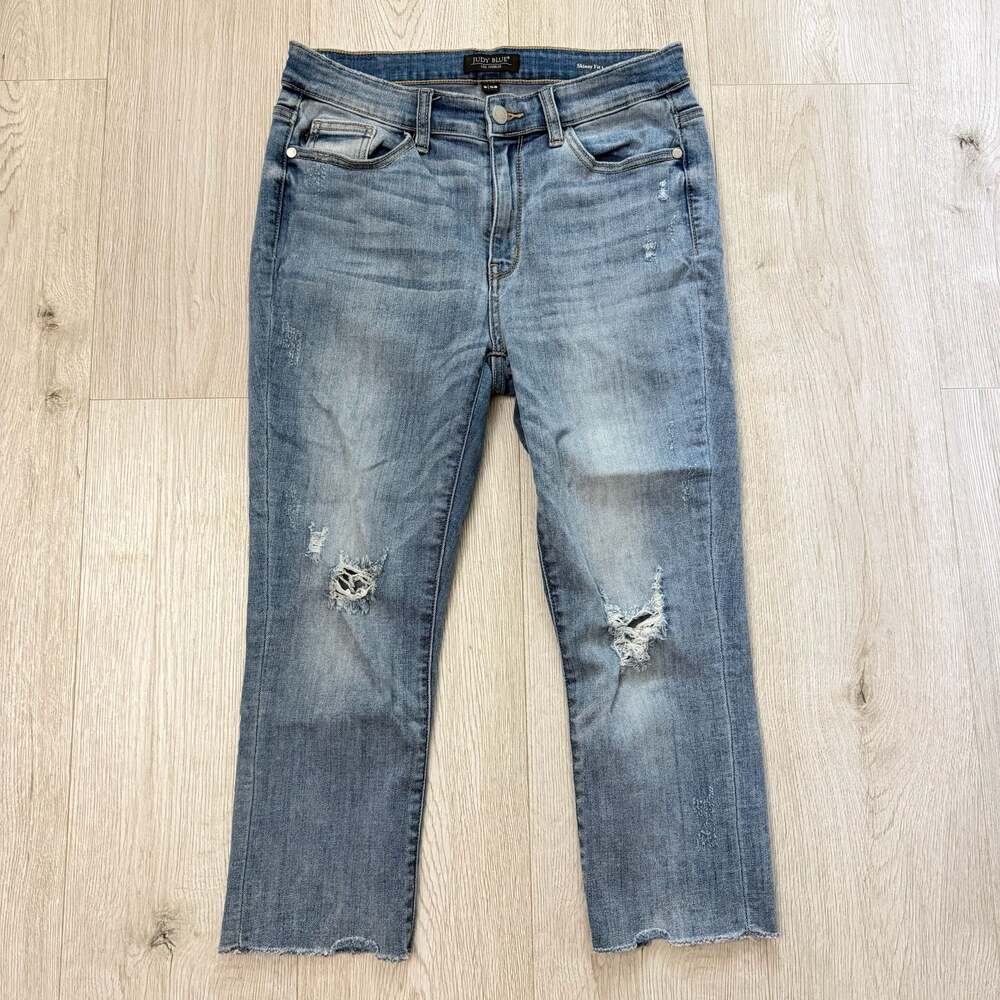 Judy Blue Skinny Fit Capri Distressed Jeans